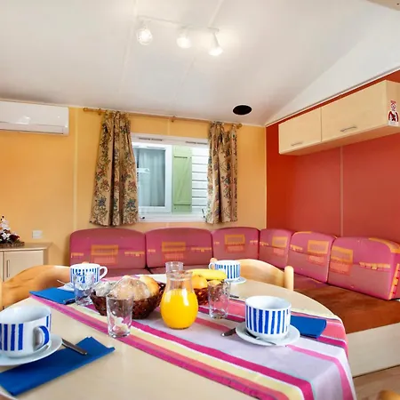 T2 V - 15 Min From Nazare